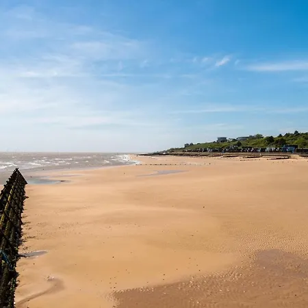 Modern 6 Berth Caravan At St Osyth Beach In Essex Ref 28002Sv Clacton-on-Sea Exterior foto