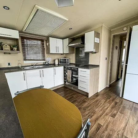 Modern 6 Berth Caravan At St Osyth Beach In Essex Ref 28002Sv Clacton-on-Sea Exterior foto
